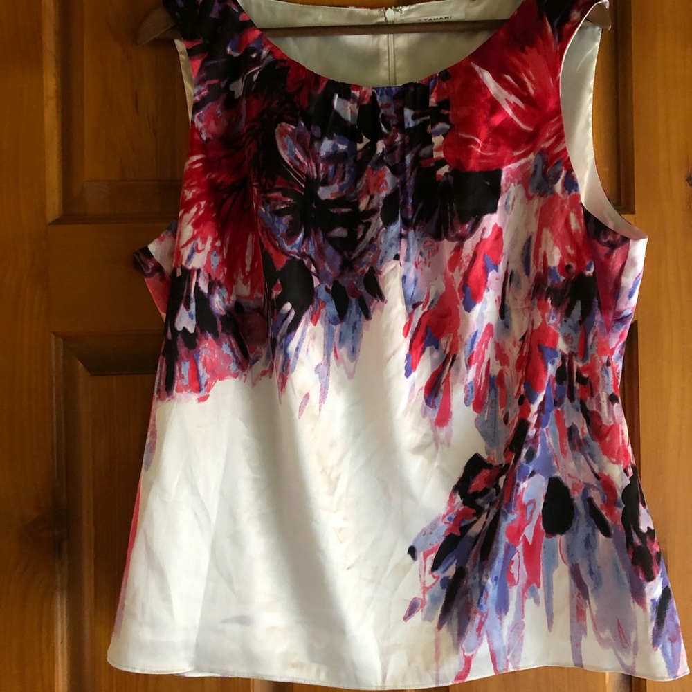 Tahari sleeveless blouse